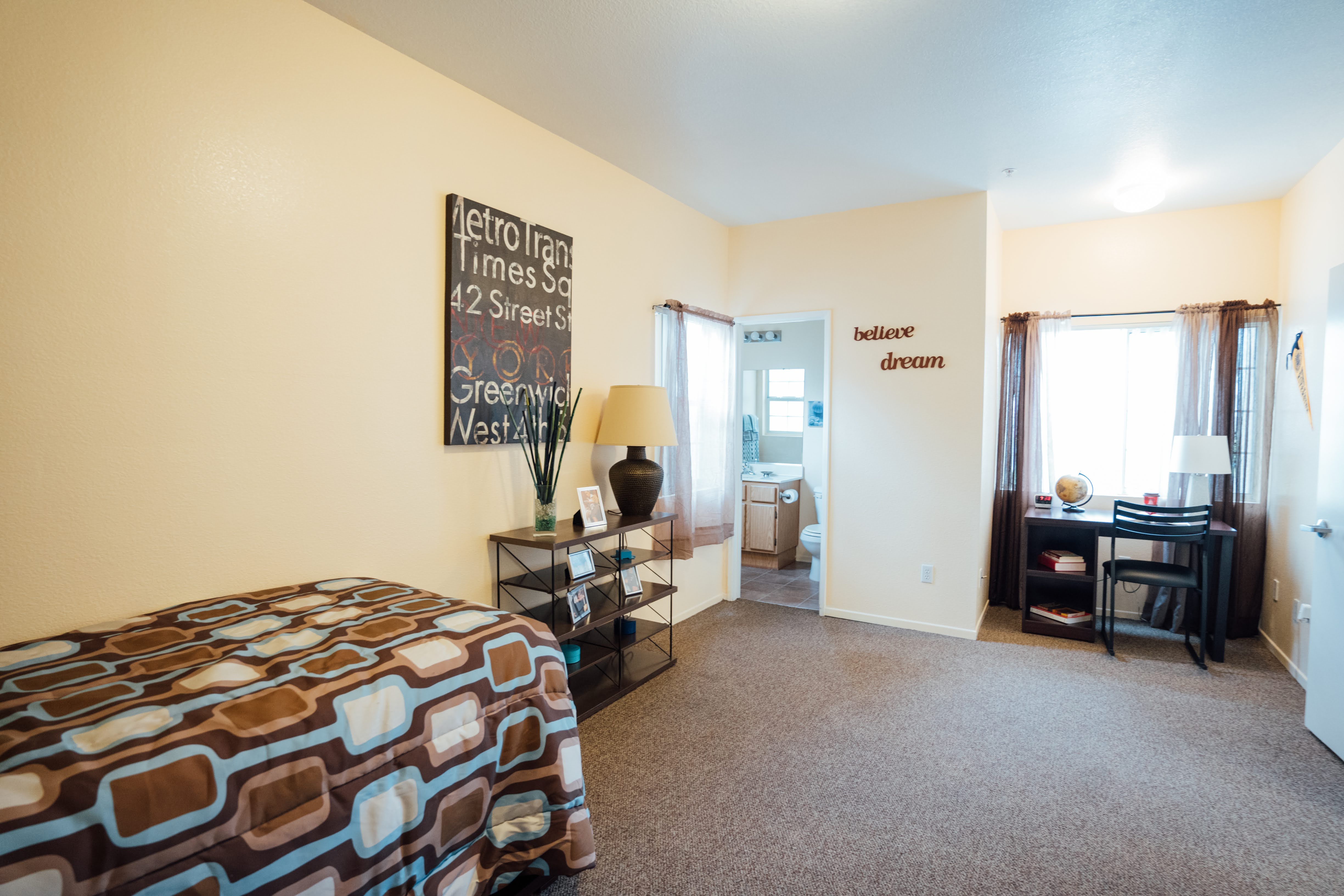 Photos and Video of Stonehaven Student Housing in Riverside, CA